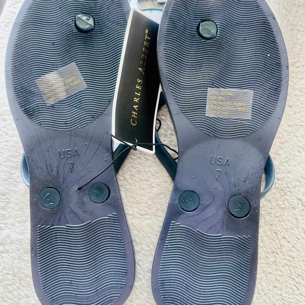 NWT! Charles Albert Navy Sandals with Starfish Accent !! - Picture 3 of 4
